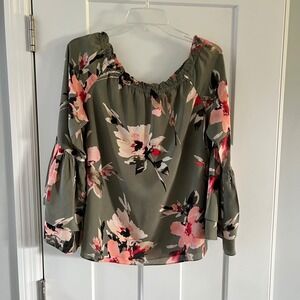White House Black Market Floral Blouse‎ Off Shoulder Bell Sleeve Top M